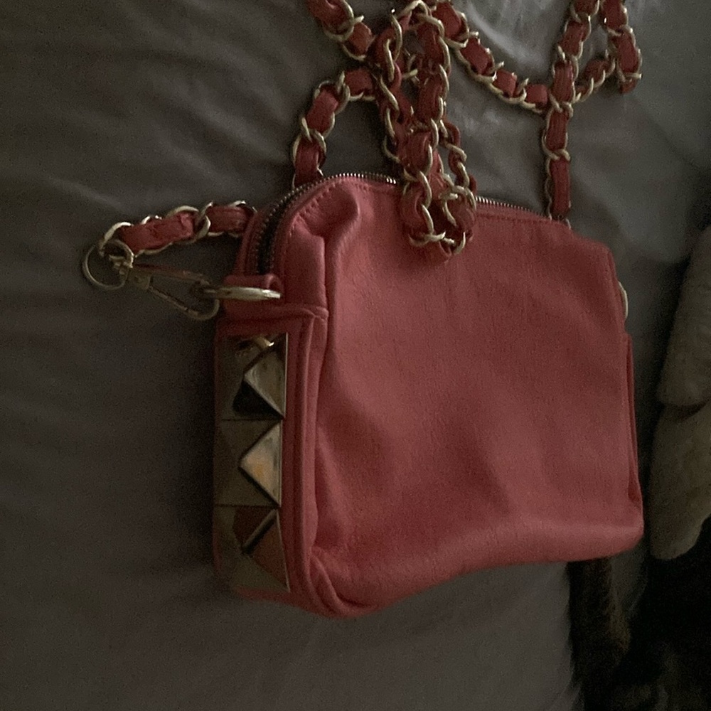 Chic Pink Chain Shoulder Bag